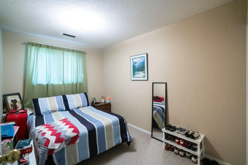 4118 60 Street Camrose AB T4V 3G7
