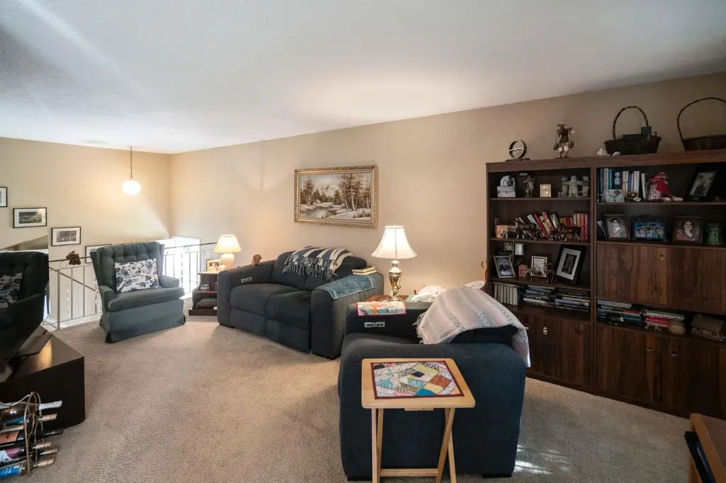 4118 60 Street Camrose AB T4V 3G7