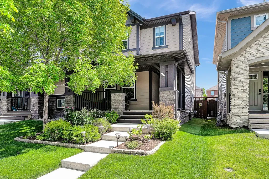 96 Legacy View SE Calgary AB T2X 2C3