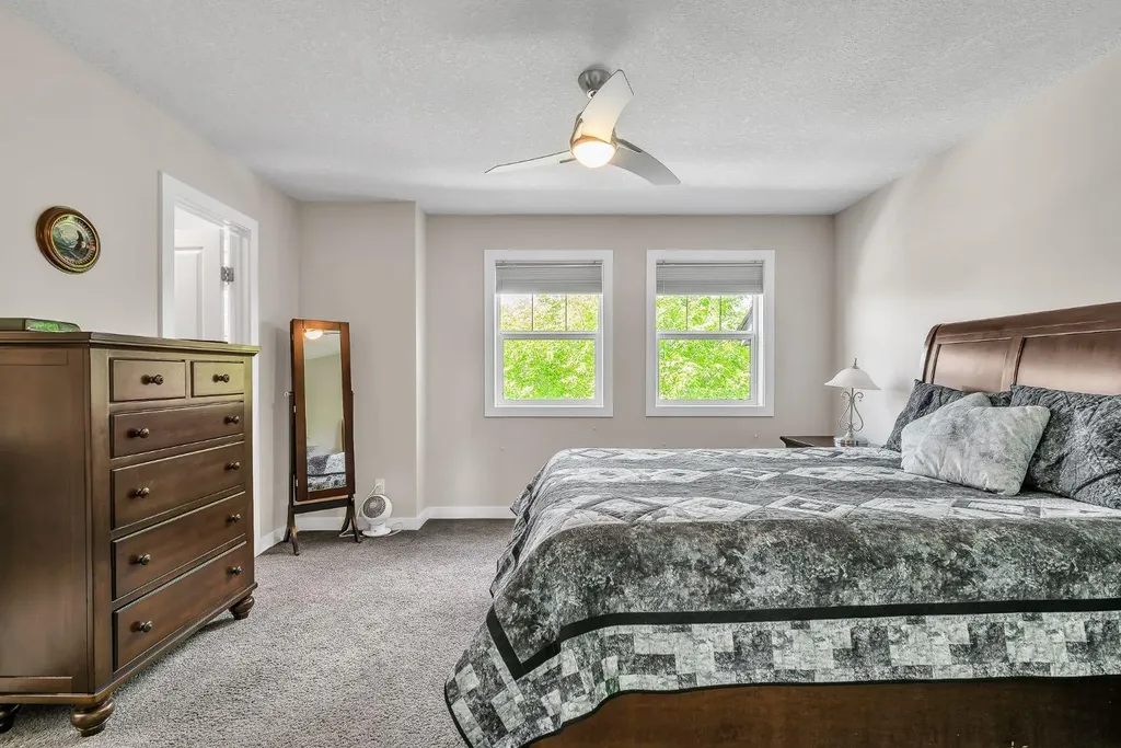 96 Legacy View SE Calgary AB T2X 2C3