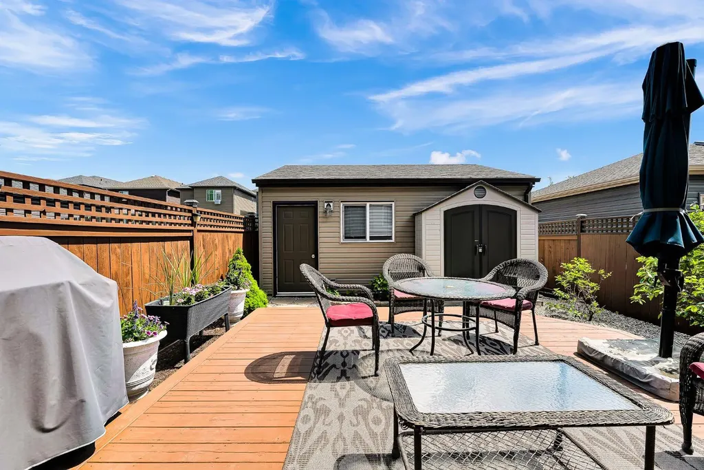 96 Legacy View SE Calgary AB T2X 2C3