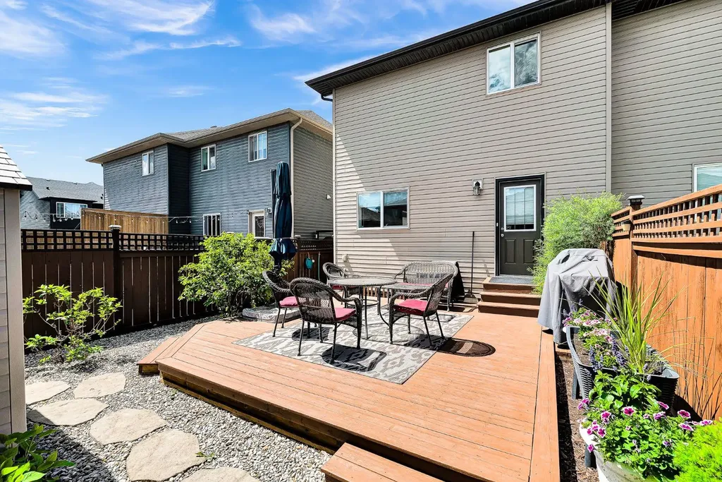 96 Legacy View SE Calgary AB T2X 2C3