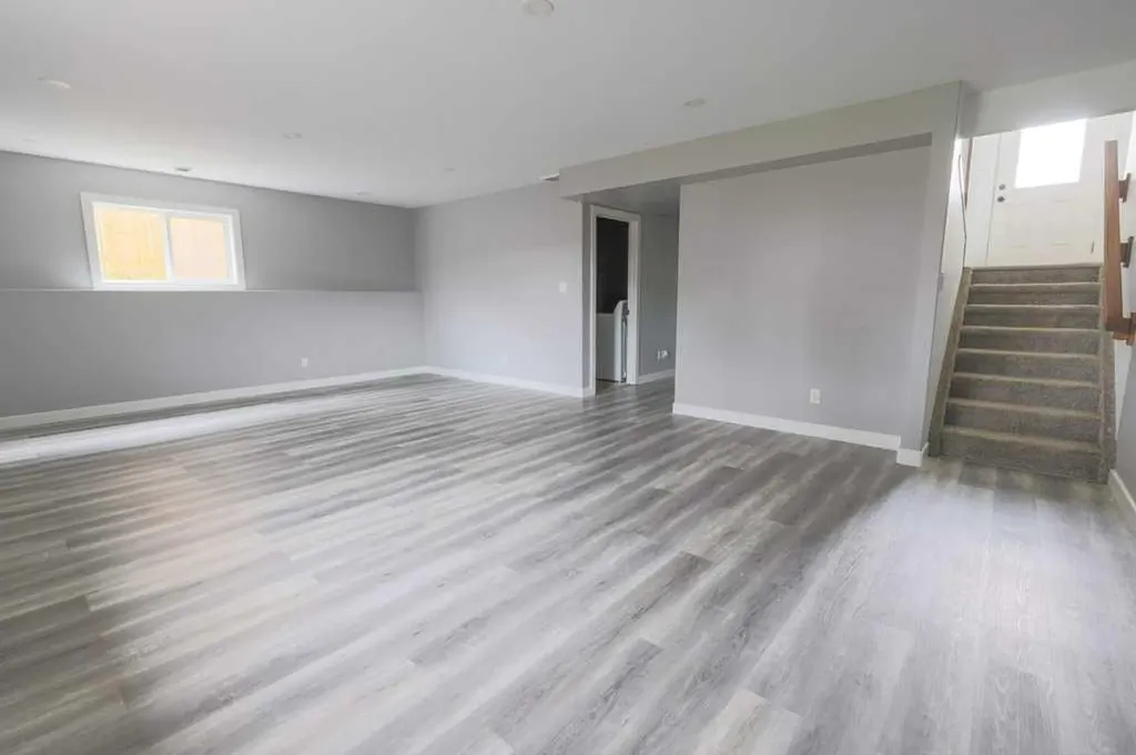 4431 54 Street Rocky Mountain House AB T4T 0B2