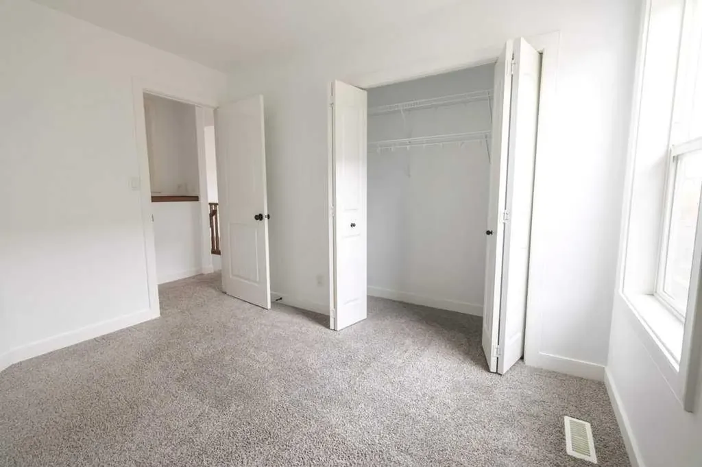 4431 54 Street Rocky Mountain House AB T4T 0B2