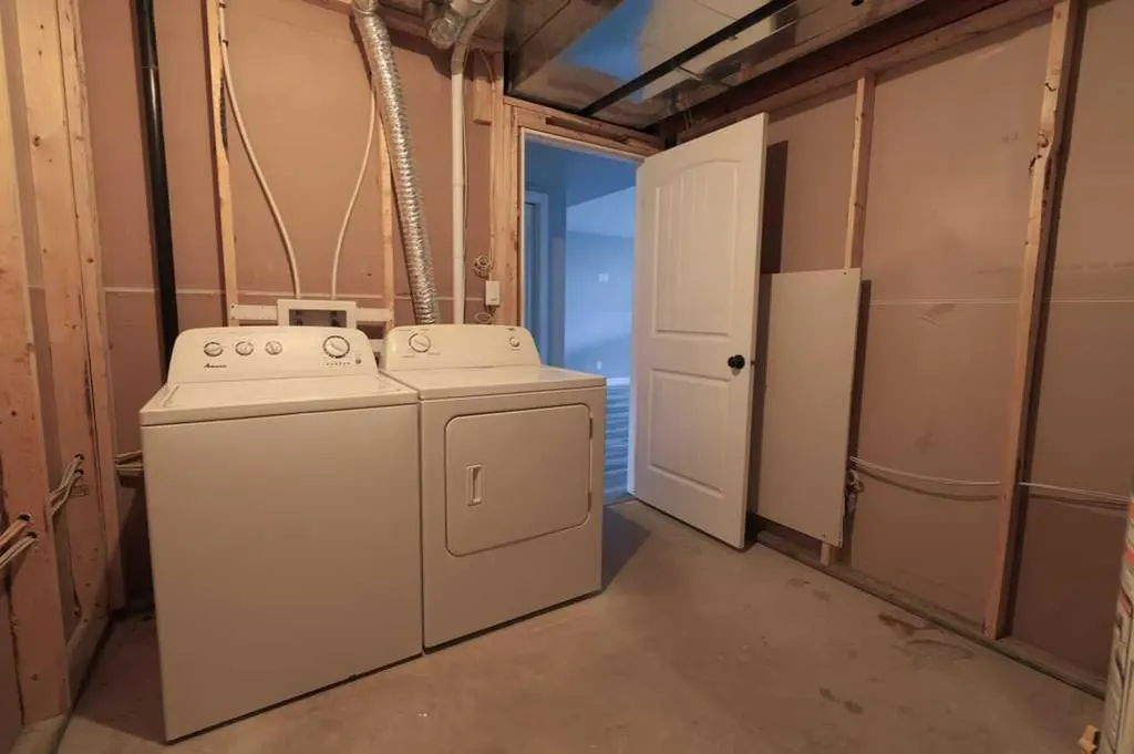 4431 54 Street Rocky Mountain House AB T4T 0B2