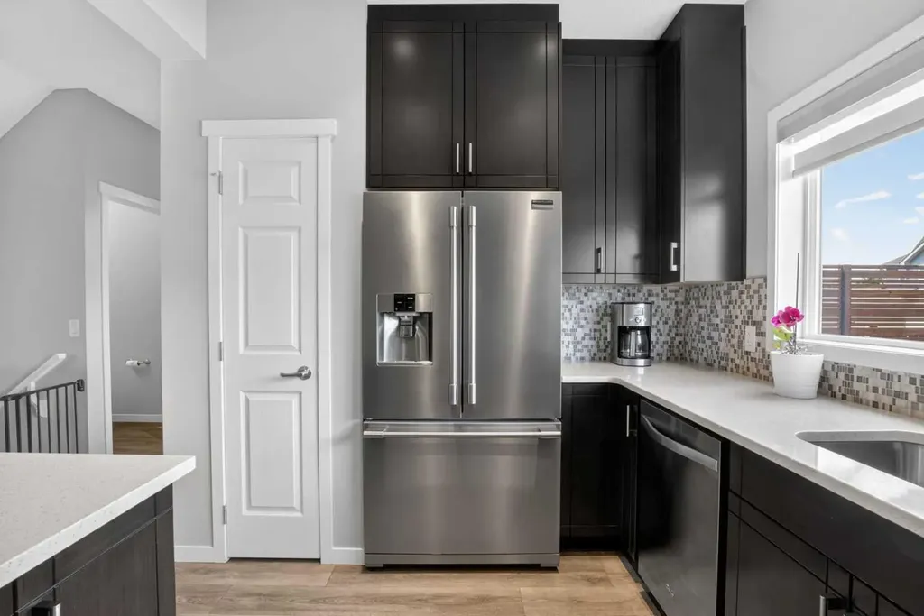 23 Masters Heights SE Calgary AB T3M 2M7