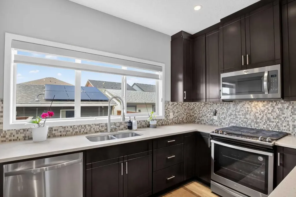 23 Masters Heights SE Calgary AB T3M 2M7