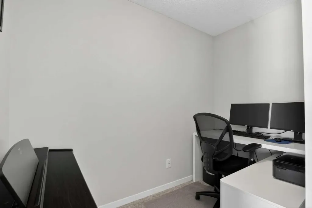 23 Masters Heights SE Calgary AB T3M 2M7