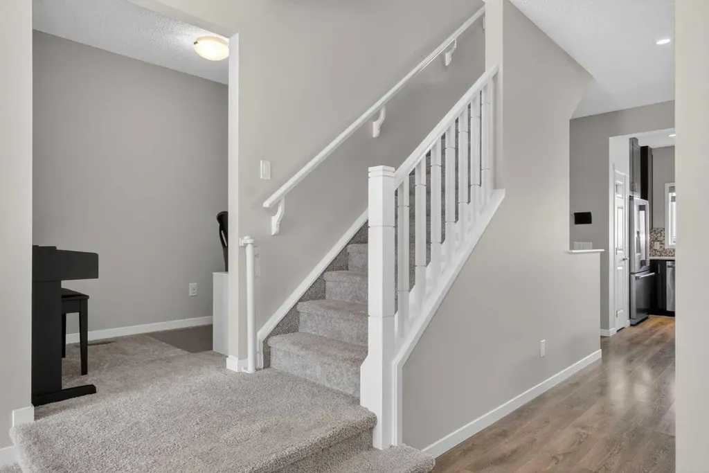 23 Masters Heights SE Calgary AB T3M 2M7
