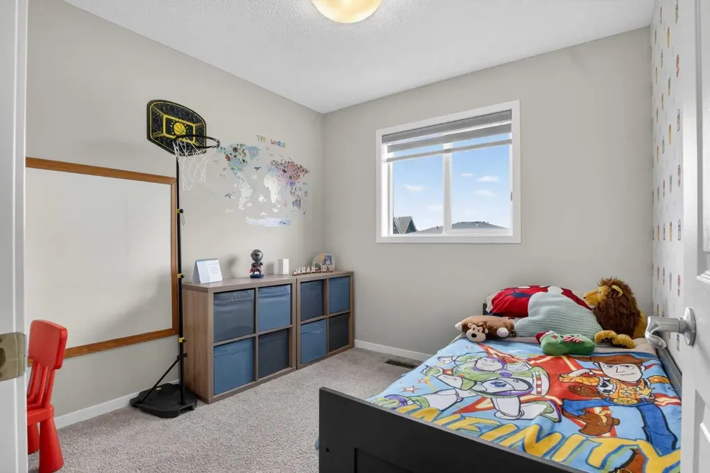 23 Masters Heights SE Calgary AB T3M 2M7