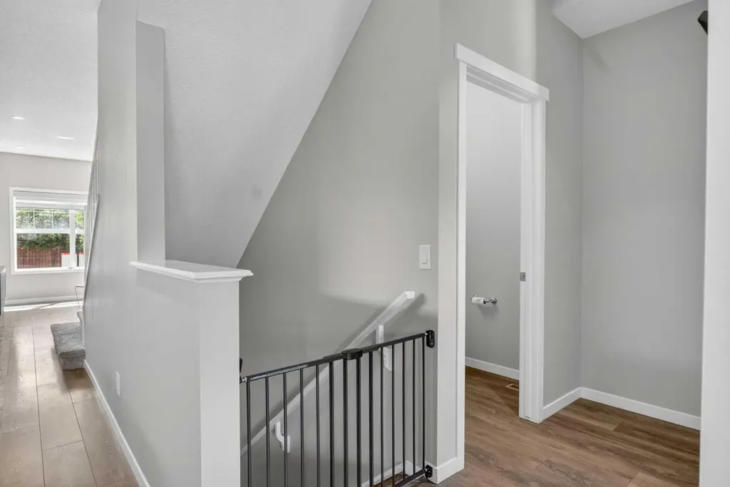 23 Masters Heights SE Calgary AB T3M 2M7