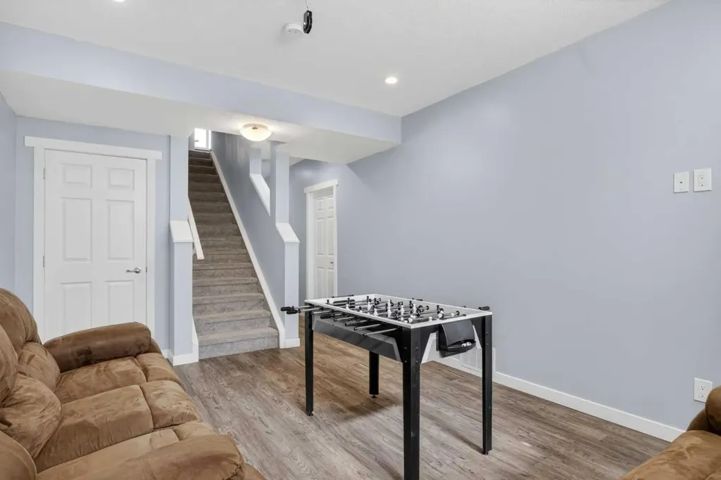 23 Masters Heights SE Calgary AB T3M 2M7
