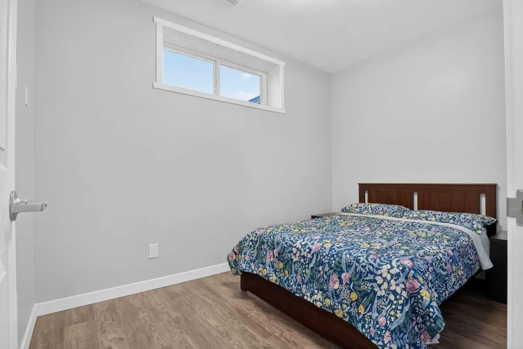 23 Masters Heights SE Calgary AB T3M 2M7