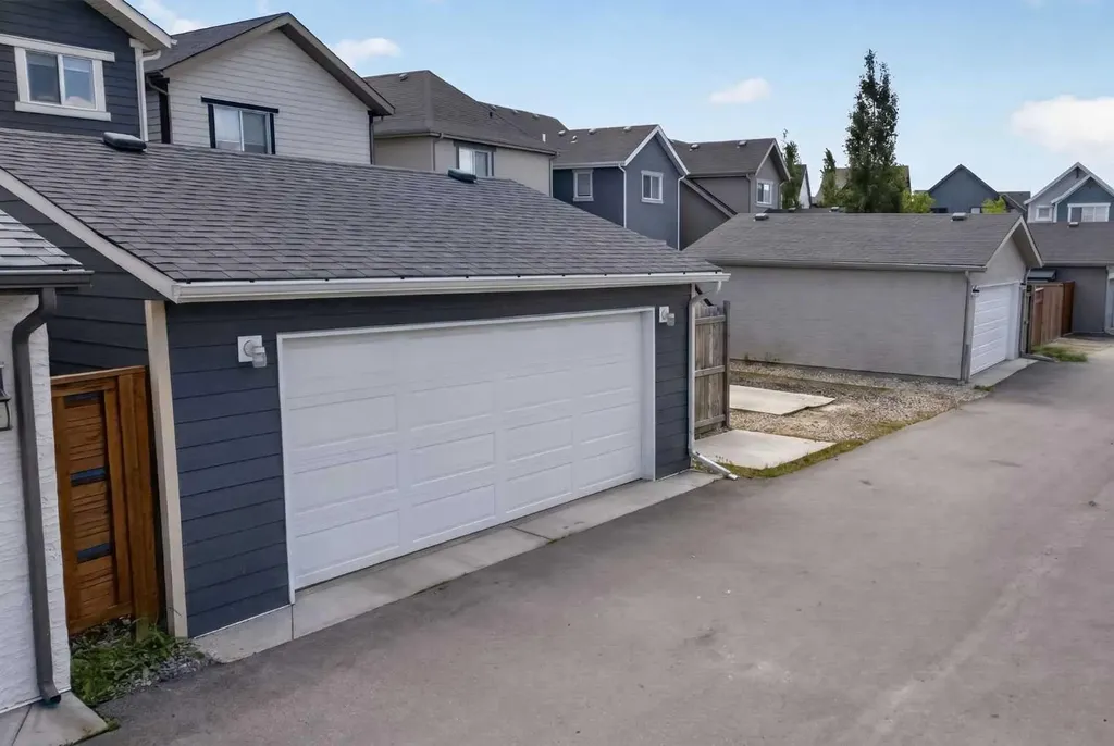 23 Masters Heights SE Calgary AB T3M 2M7