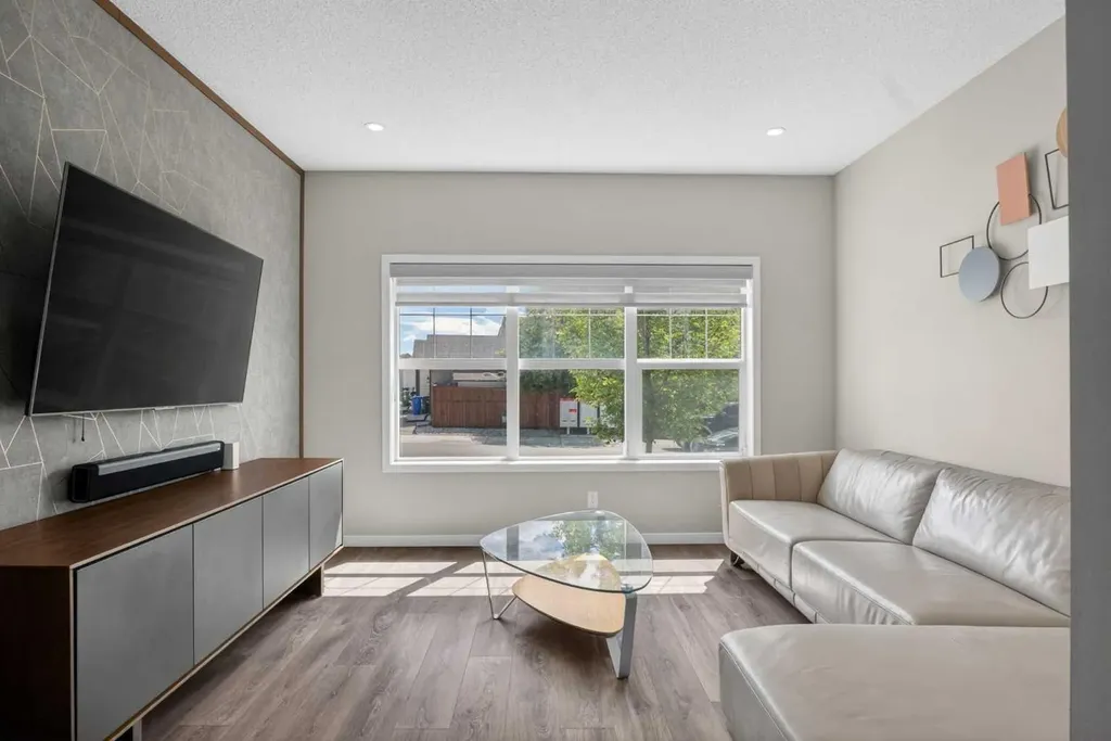 23 Masters Heights SE Calgary AB T3M 2M7