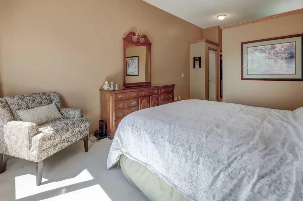 10 Eagleview Heights Cochrane AB T4C1P5