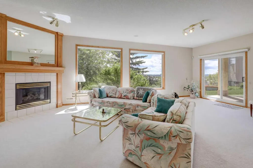 10 Eagleview Heights Cochrane AB T4C1P5