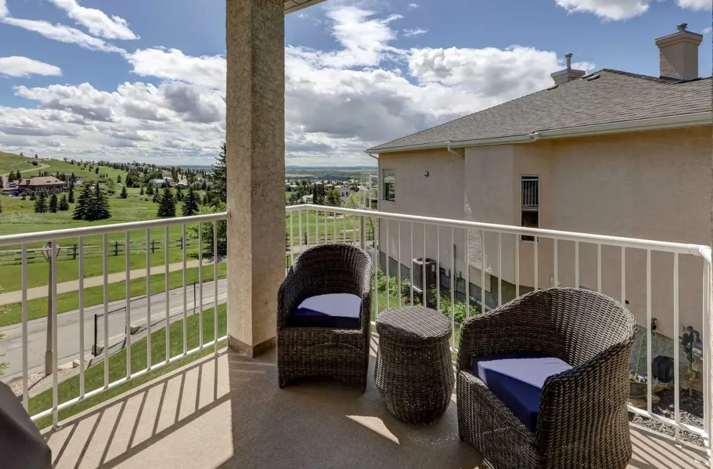 10 Eagleview Heights Cochrane AB T4C1P5