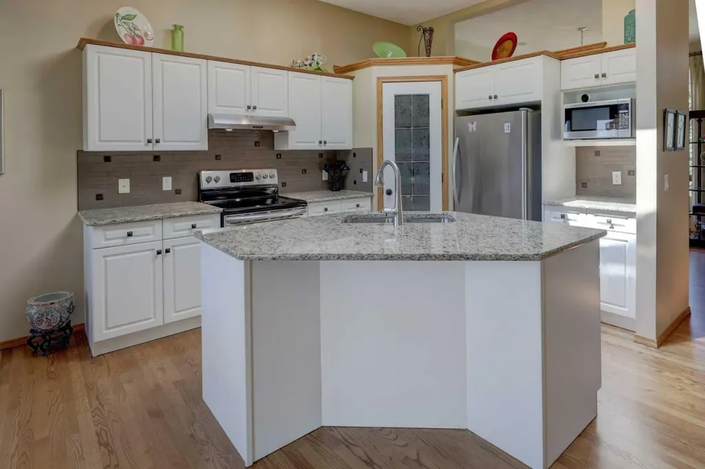 10 Eagleview Heights Cochrane AB T4C1P5