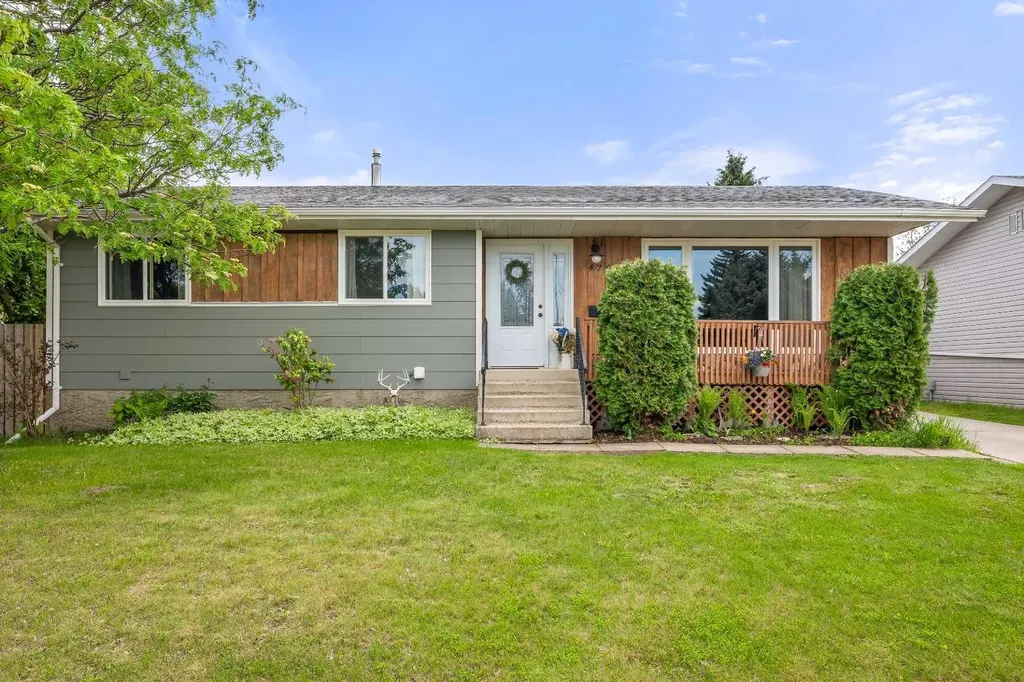 4703 29 Street Lloydminster SK S9V 1B1