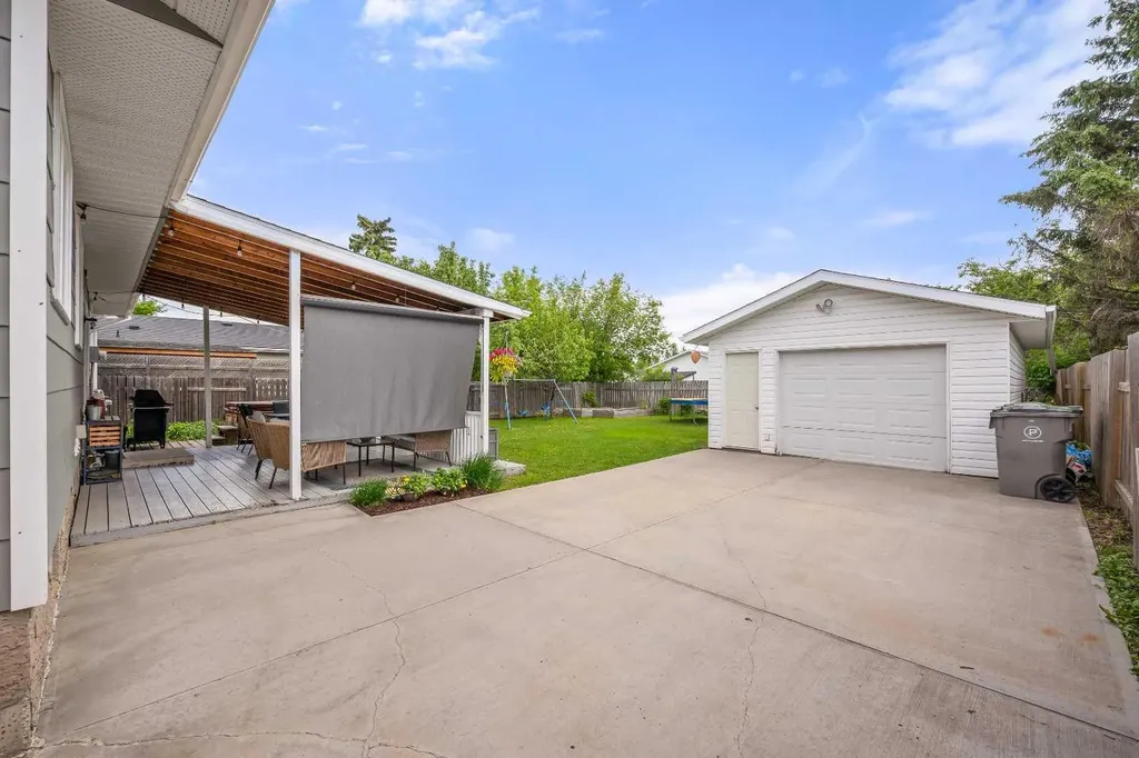 4703 29 Street Lloydminster SK S9V 1B1