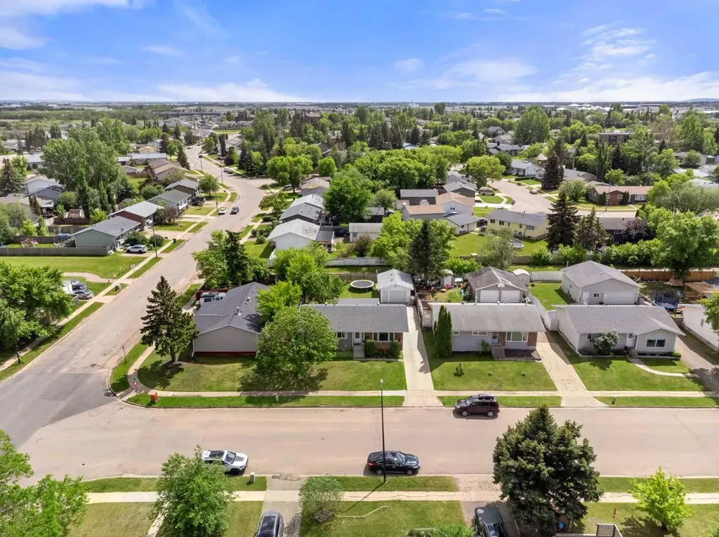 4703 29 Street Lloydminster SK S9V 1B1