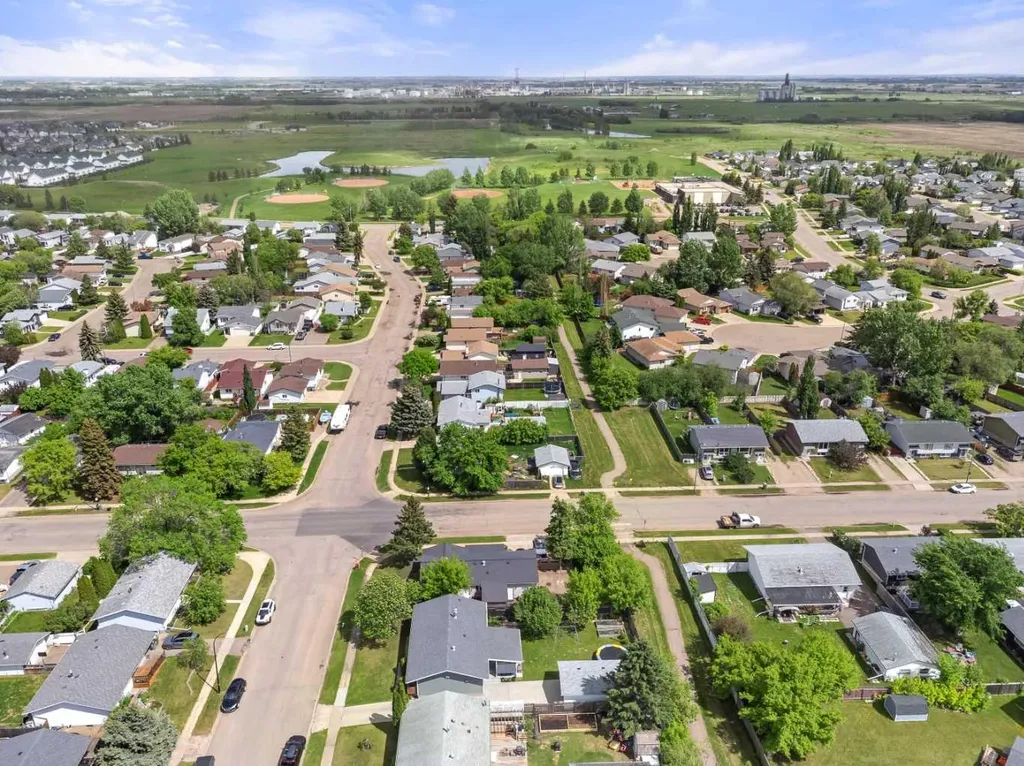 4703 29 Street Lloydminster SK S9V 1B1