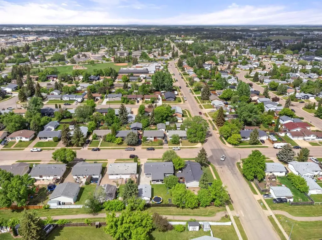 4703 29 Street Lloydminster SK S9V 1B1