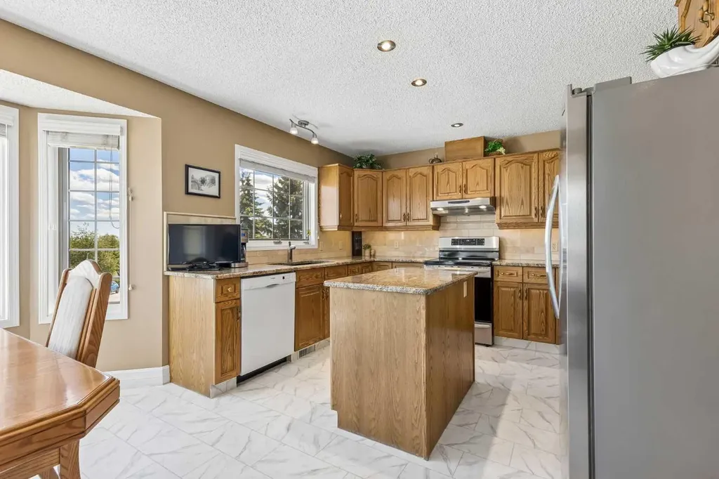143 Sierra Morena Terrace SW Calgary AB T3H 3A2