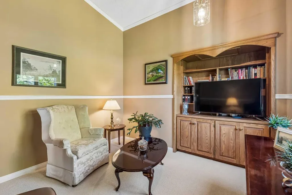 143 Sierra Morena Terrace SW Calgary AB T3H 3A2