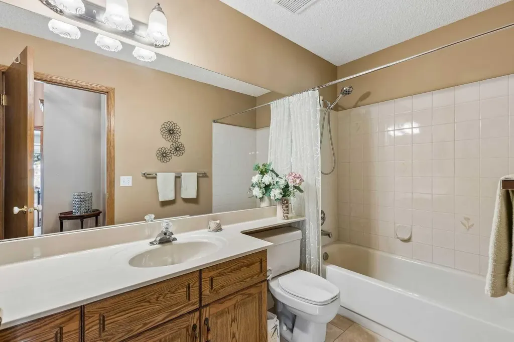 143 Sierra Morena Terrace SW Calgary AB T3H 3A2