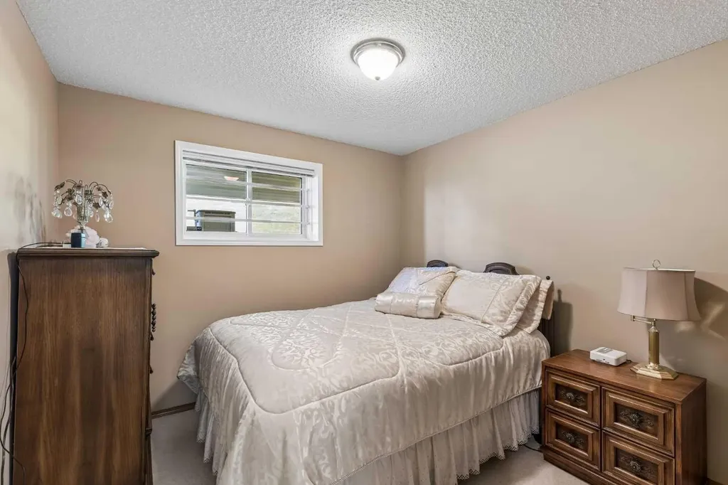 143 Sierra Morena Terrace SW Calgary AB T3H 3A2