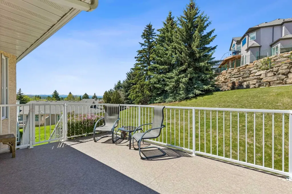 143 Sierra Morena Terrace SW Calgary AB T3H 3A2