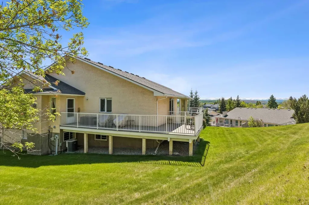 143 Sierra Morena Terrace SW Calgary AB T3H 3A2