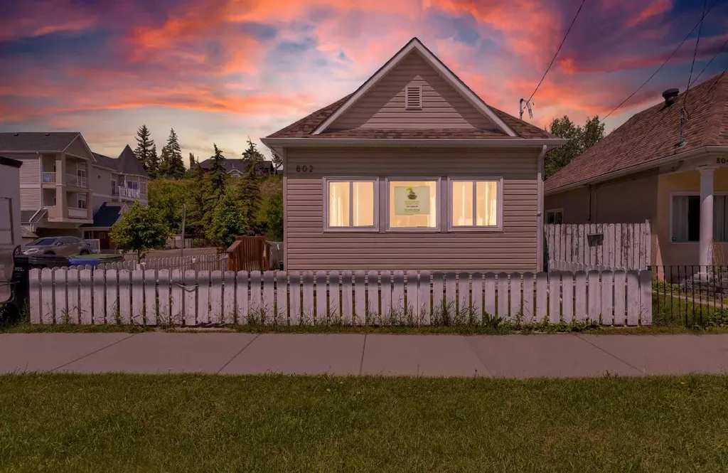 804 Mcdougall Road NE Calgary AB T2E 5A3
