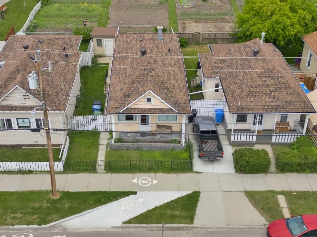 804 Mcdougall Road NE Calgary AB T2E 5A3