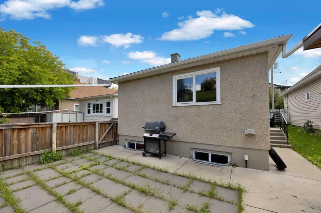 804 Mcdougall Road NE Calgary AB T2E 5A3