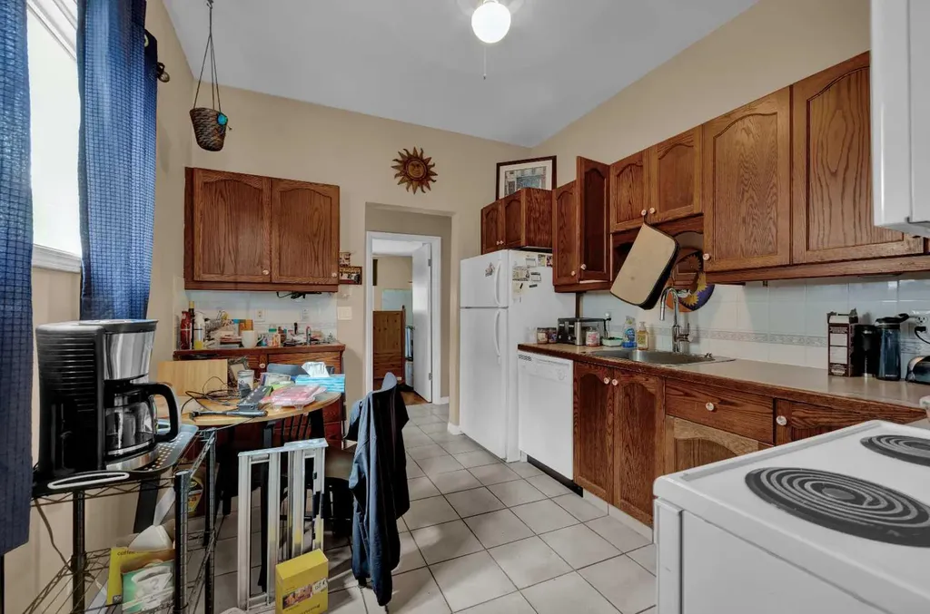 804 Mcdougall Road NE Calgary AB T2E 5A3