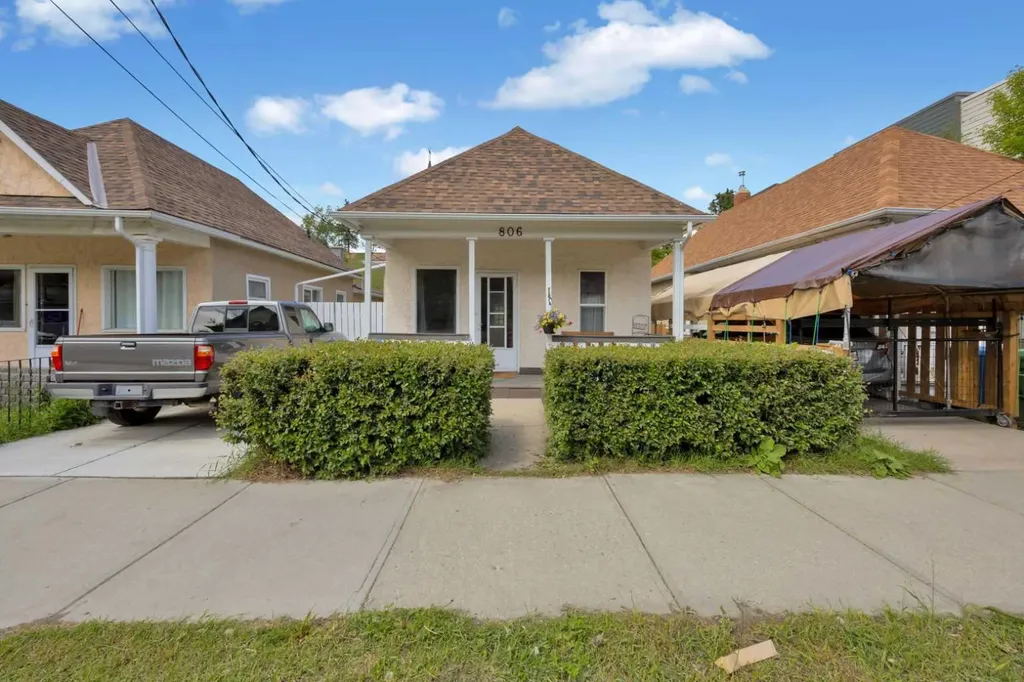 804 Mcdougall Road NE Calgary AB T2E 5A3