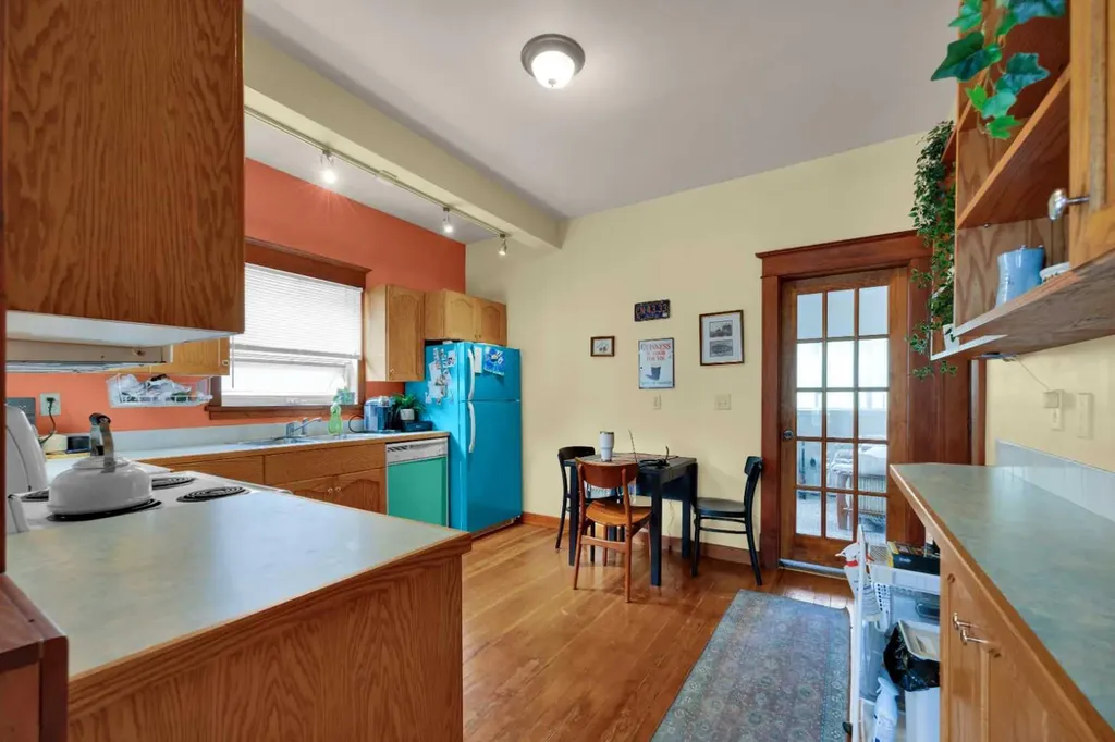 804 Mcdougall Road NE Calgary AB T2E 5A3