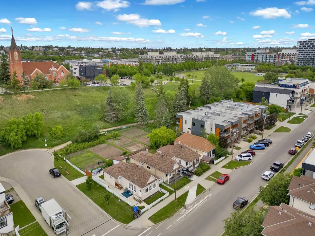 804 Mcdougall Road NE Calgary AB T2E 5A3