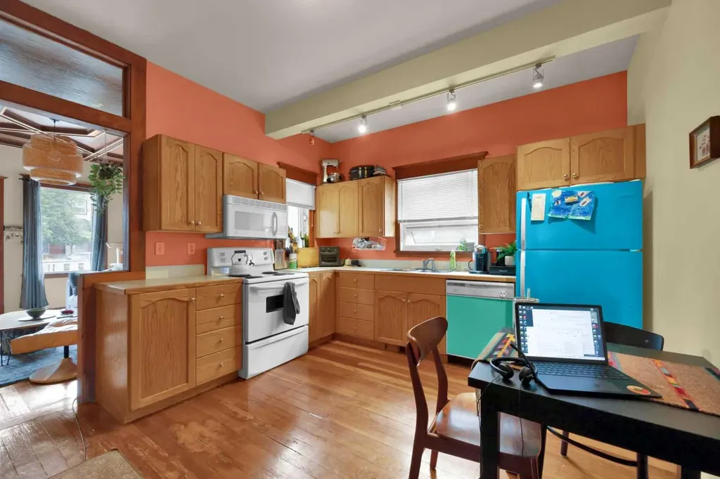 804 Mcdougall Road NE Calgary AB T2E 5A3