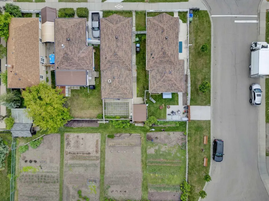 804 Mcdougall Road NE Calgary AB T2E 5A3