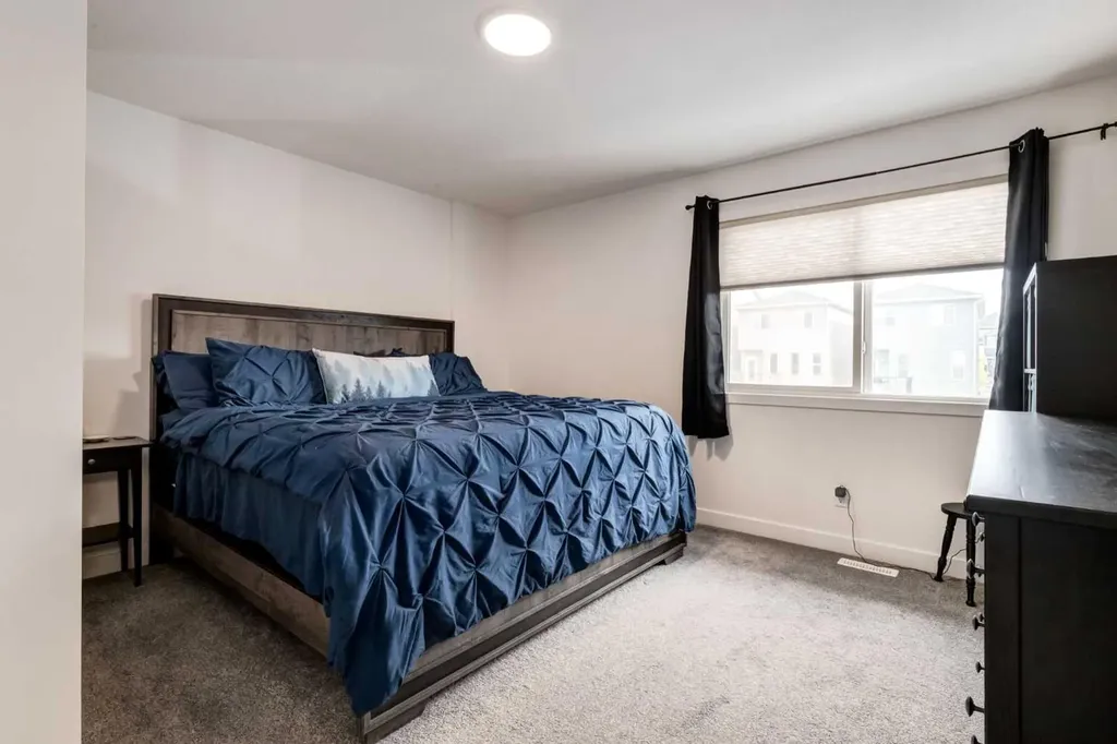 193 Ambleton Drive NW Calgary AB T3P 1W7