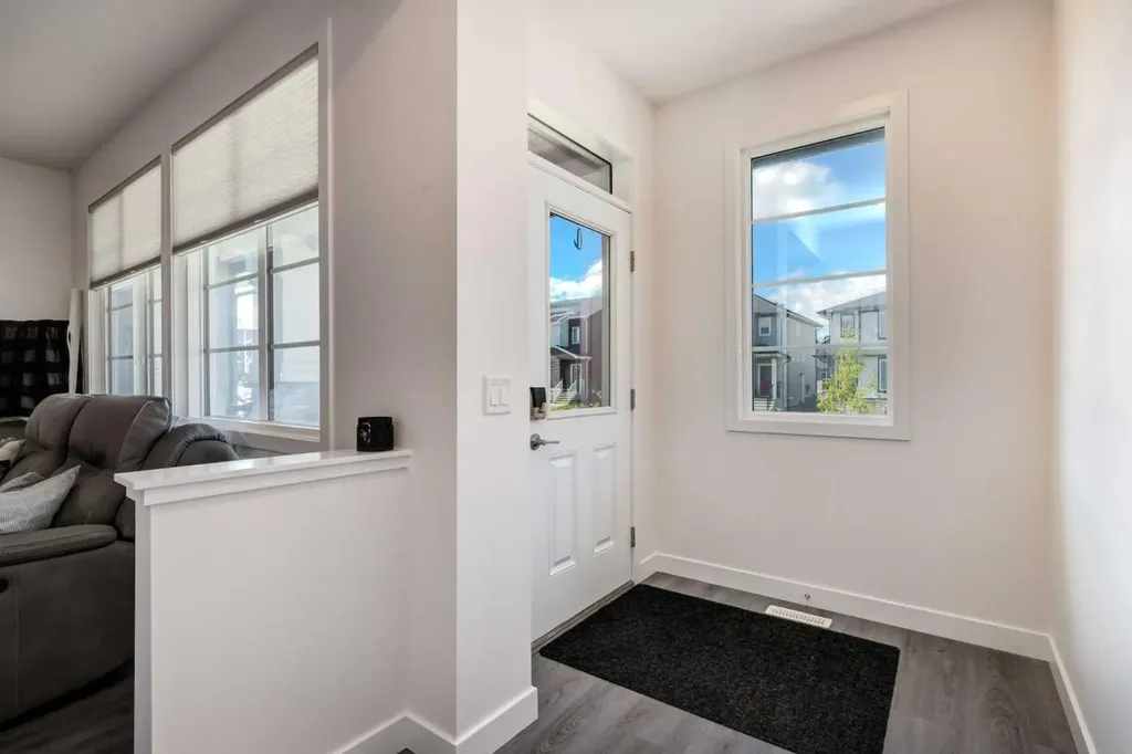 193 Ambleton Drive NW Calgary AB T3P 1W7