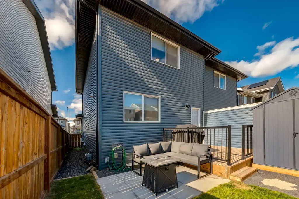 193 Ambleton Drive NW Calgary AB T3P 1W7