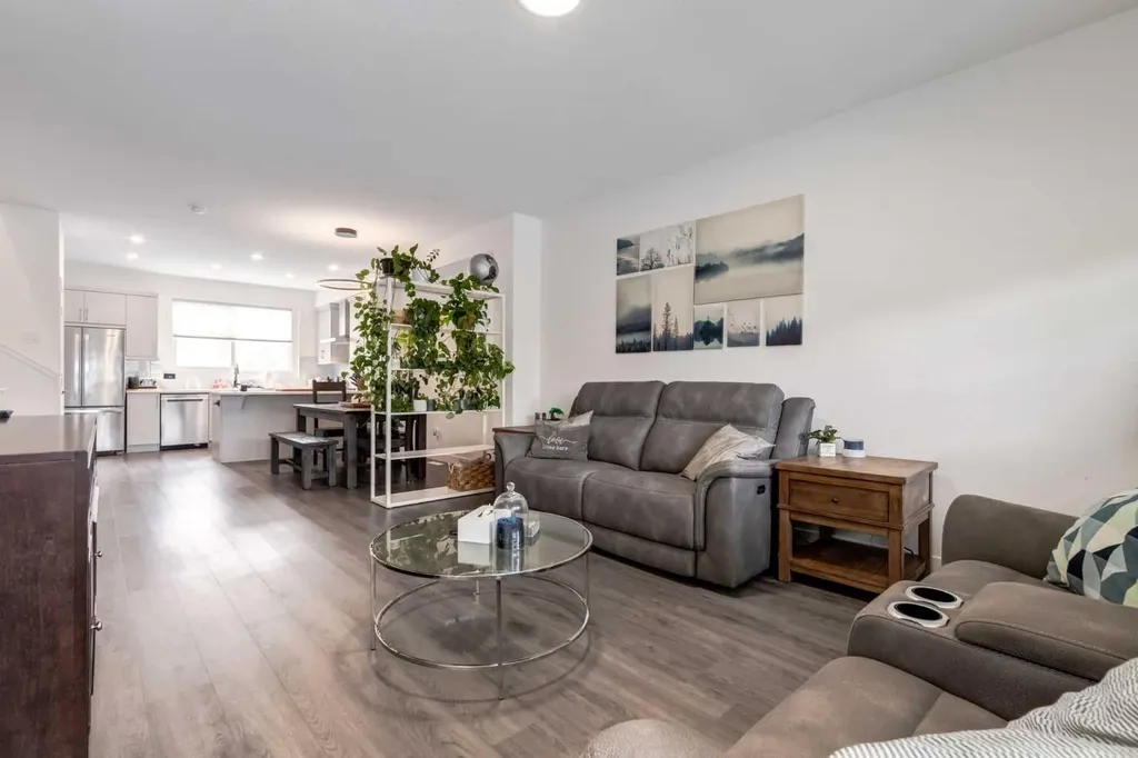193 Ambleton Drive NW Calgary AB T3P 1W7