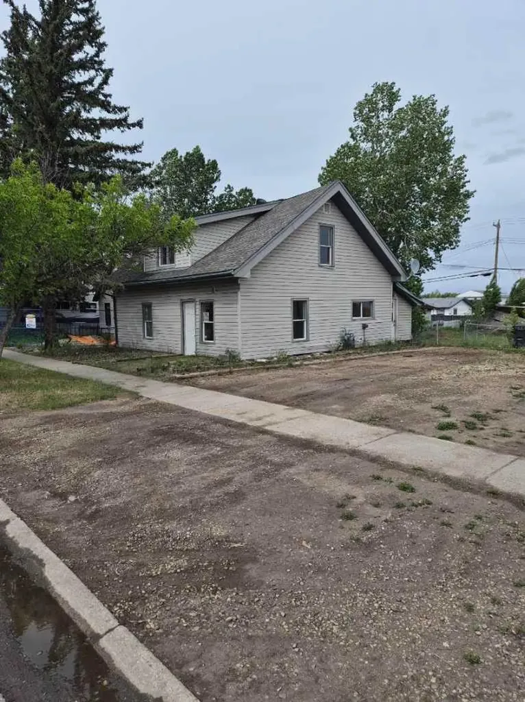 10009 99 Street Sexsmith AB T0H 3C0