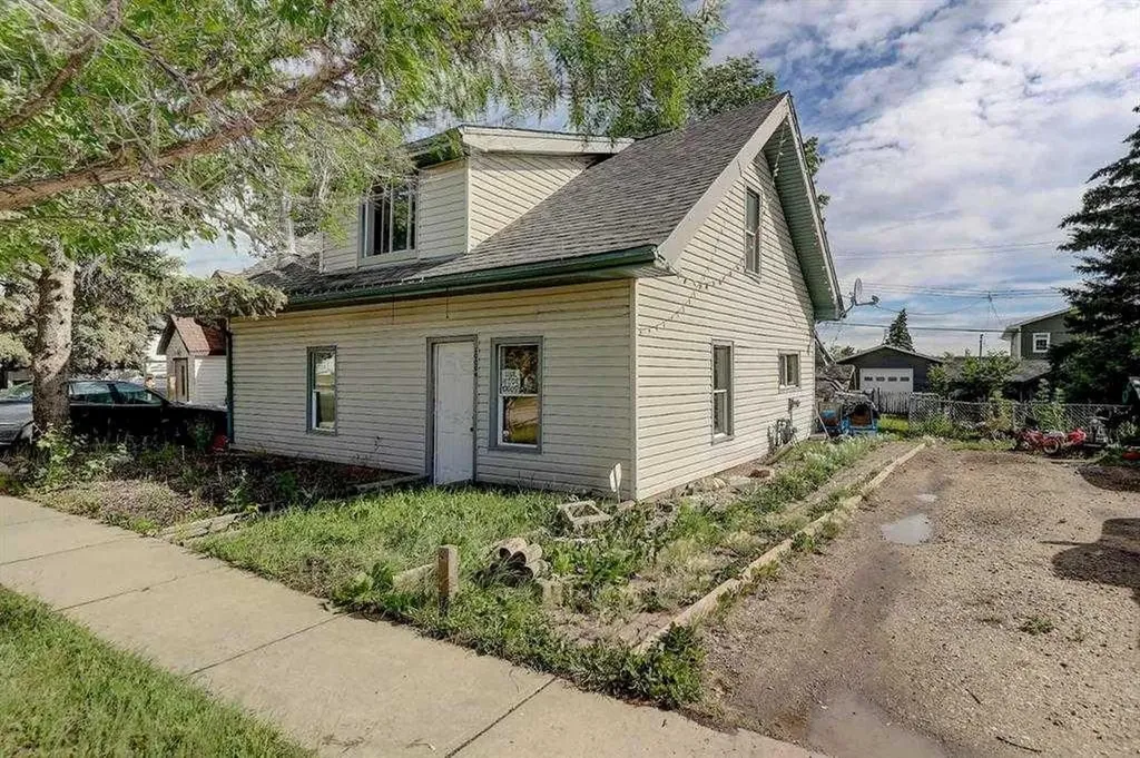 10009 99 Street Sexsmith AB T0H 3C0