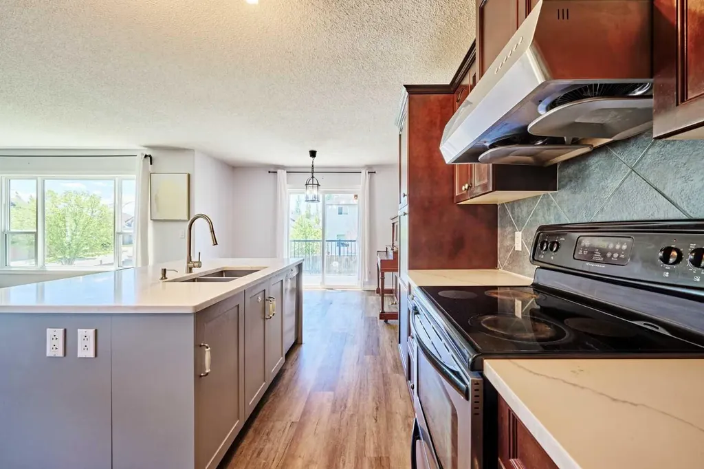 153 Royal Birch Bay NW Calgary AB T3G5X6